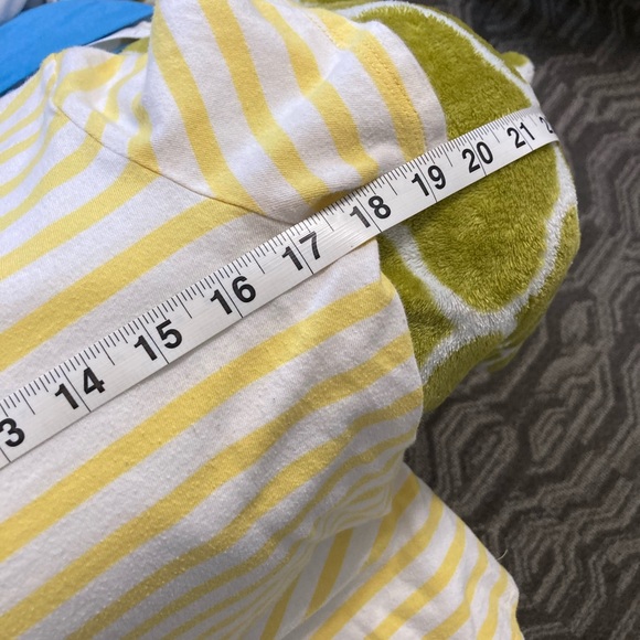 Old navy cute yellow and white striped tee size small - Picture 7 of 7
